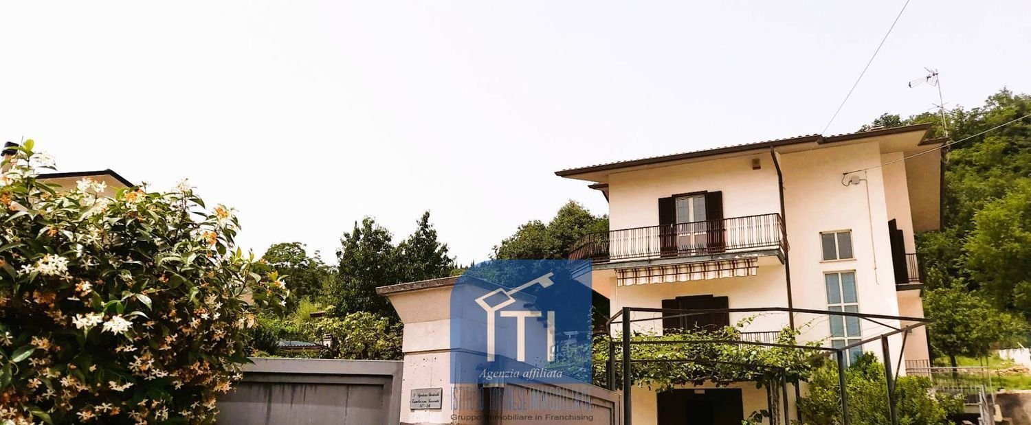 8 rooms Villa in Sant'Elia Fiumerapido, Italy No. 163581