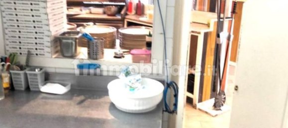 200m² Commercial property in Formia, Italy No. 342493 13