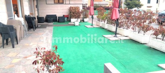 200m² Commercial property in Formia, Italy No. 342493 7