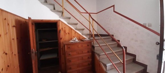 5 rooms Apartment in Barga, Italy No. 75610 7