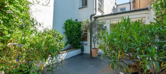 Casa T3 em London, United Kingdom N.º 5205 8