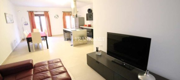 Квартира с 2 спальнями в Сент-Джулианс, Мальта № 6748 2