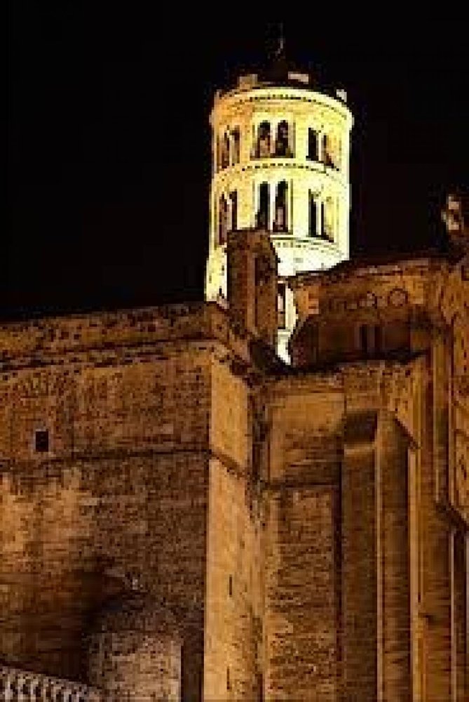  Office in Uzes, France No. 20572