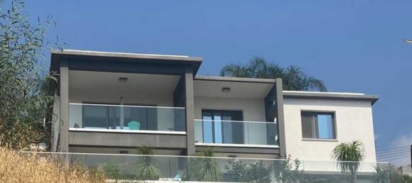 3 Schlafzimmer Haus in Monagroulli, Cyprus, Nr. 7636 12