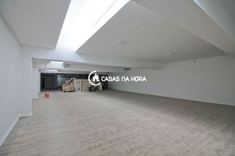 487m² Building in Porto, Portugal No. 350358