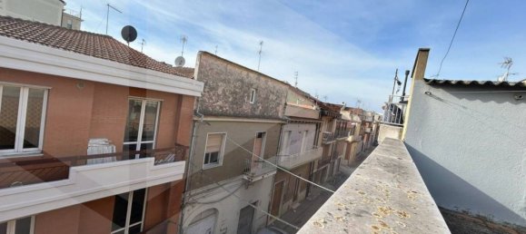 Casa de 3 habitaciónes en San Severo, Italy No. 18875 16