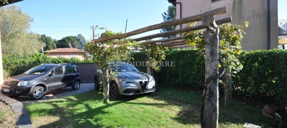 10 chambres Villa à Leggiuno, Italy No. 326215 12