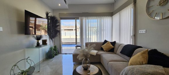 3 bedrooms Villa in Alicante, Spain No. 177090 9