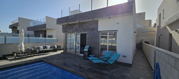 3 bedrooms Villa in Alicante, Spain No. 177090 26