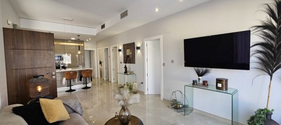 3 bedrooms Villa in Alicante, Spain No. 177090 2