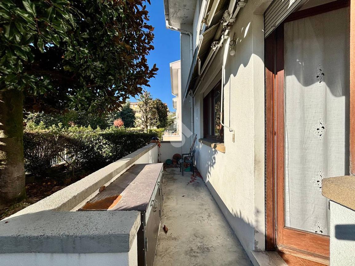 8 rooms House in Conegliano, Italy No. 33715