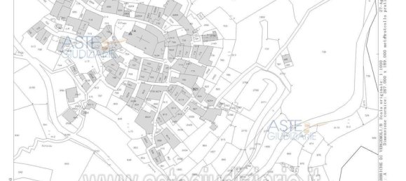 3 rooms Apartment in Fabbriche di Vergemoli, Italy No. 189304 24