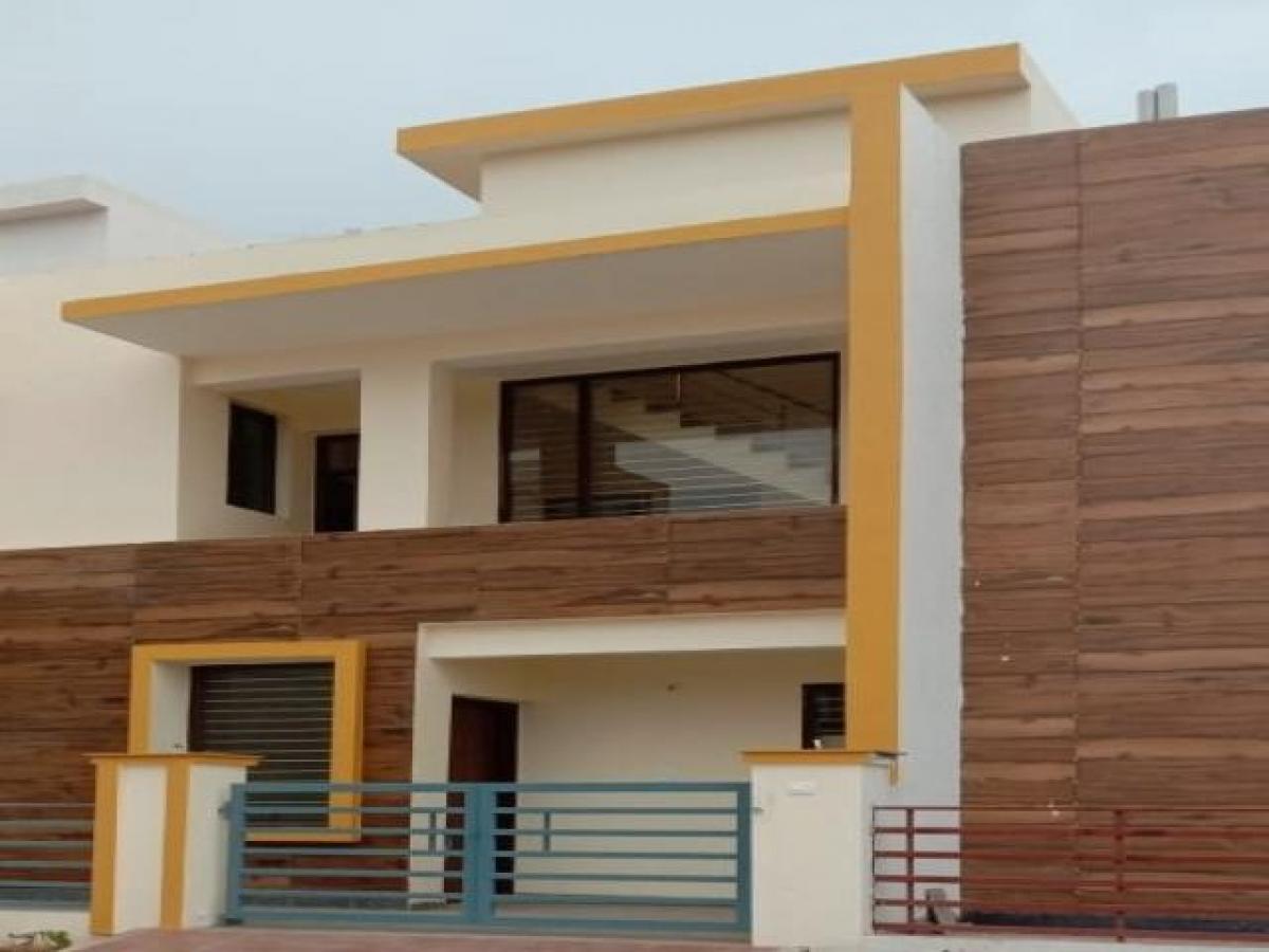 3 Schlafzimmer Haus in Chandigarh, India, Nr. 14175