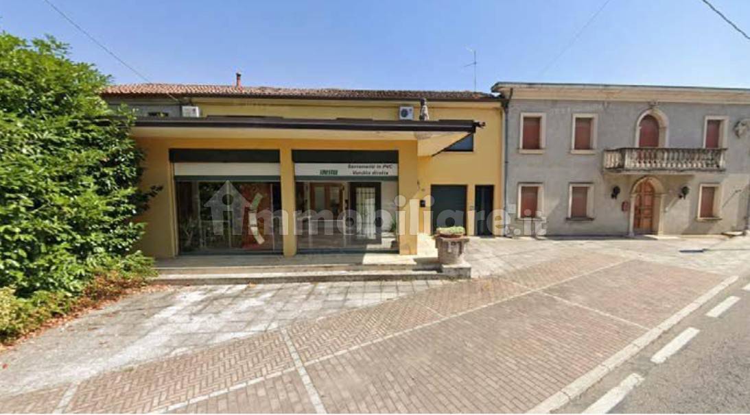 2 bedrooms Building in Cerea, Italy No. 340977