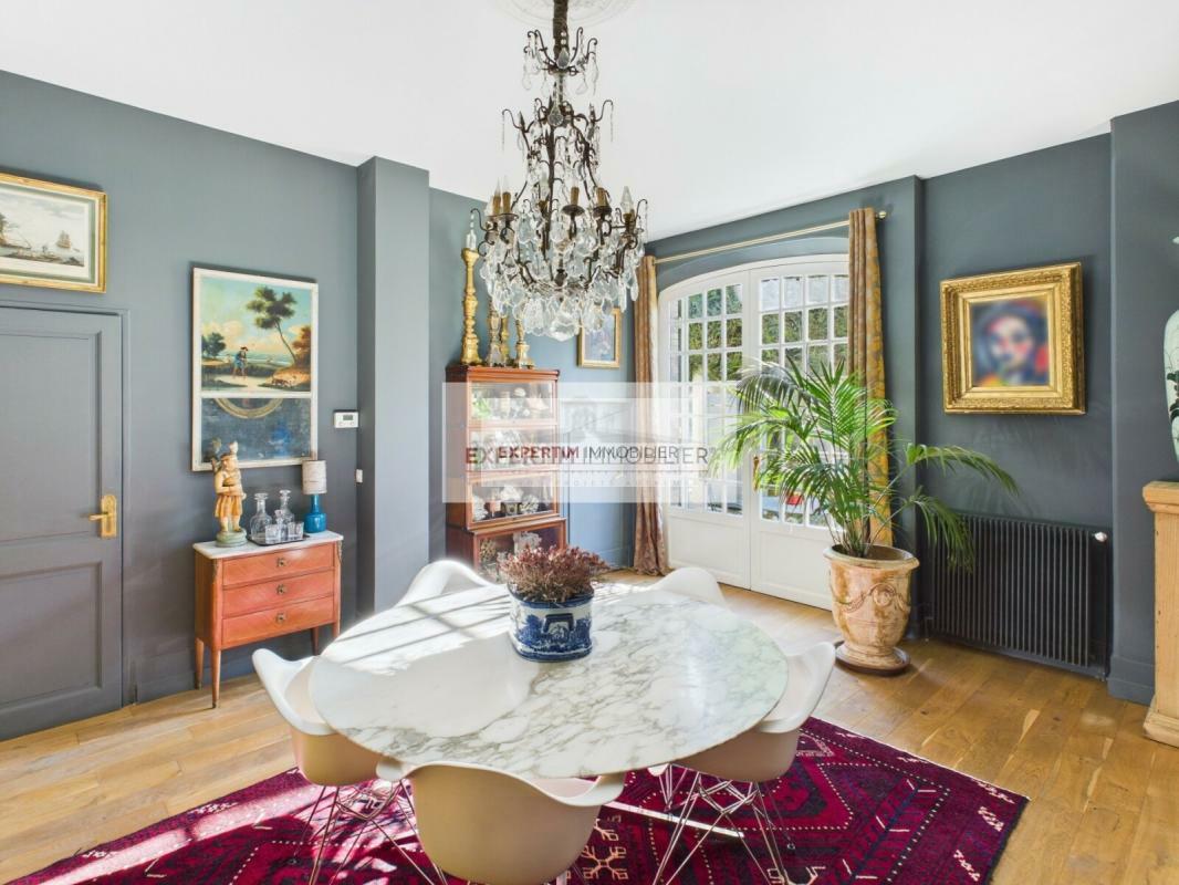 Casa de 5 dormitorios en Yvelines, France No. 322760