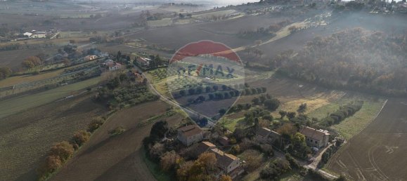 4 rooms House in Montemarciano, Italy No. 3130 20