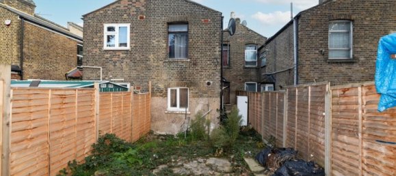 4 bedrooms House in London, United Kingdom No. 2857 26