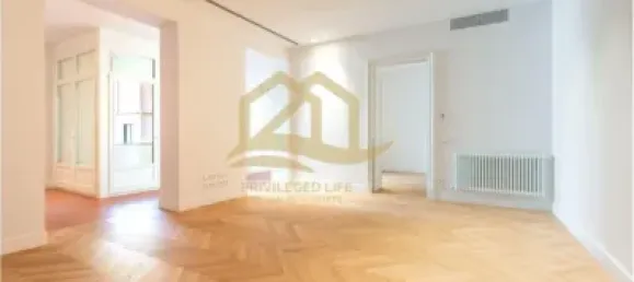 Apartamento de 2 dormitorios en Ciudad Vieja, Spain No. 34008 32