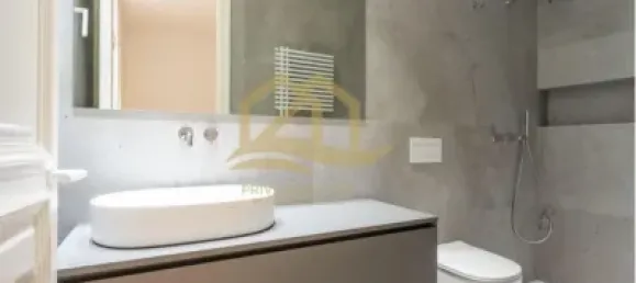 Apartamento de 2 dormitorios en Ciudad Vieja, Spain No. 34008 20