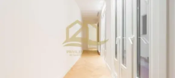 Apartamento de 2 dormitorios en Ciudad Vieja, Spain No. 34008 8