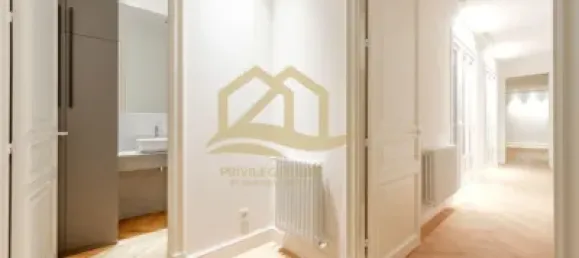 Apartamento de 2 dormitorios en Ciudad Vieja, Spain No. 34008 5