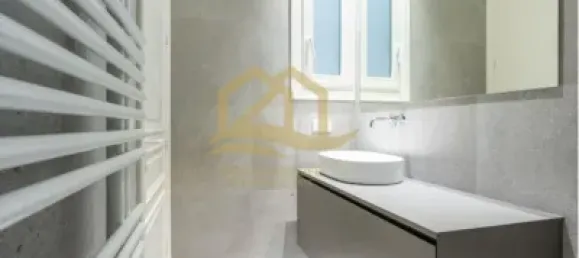 Apartamento de 2 dormitorios en Ciudad Vieja, Spain No. 34008 19