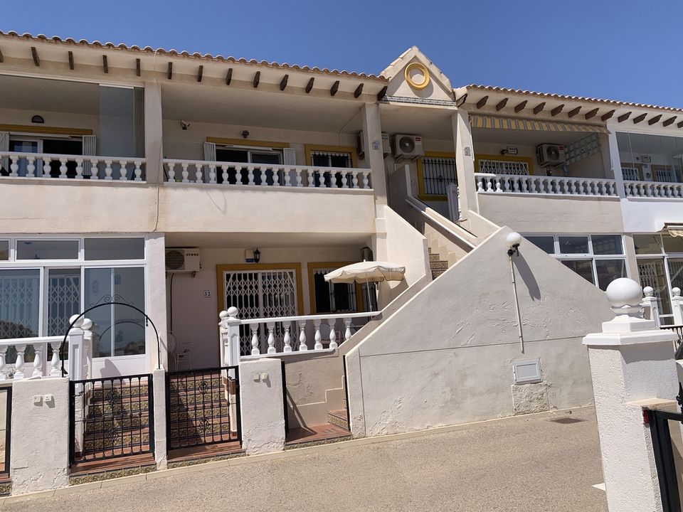 2 غرف نوم شقة في Cabo Roig, Spain رقم 194892