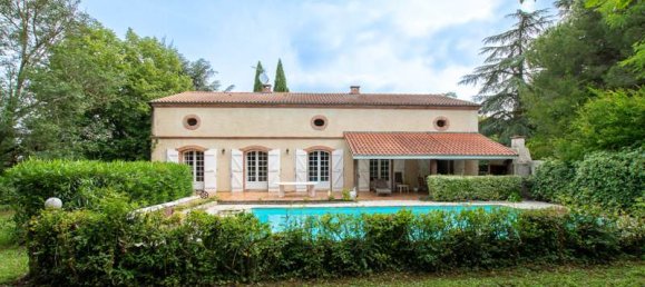 6 bedrooms House in Muret, France No. 341834 3