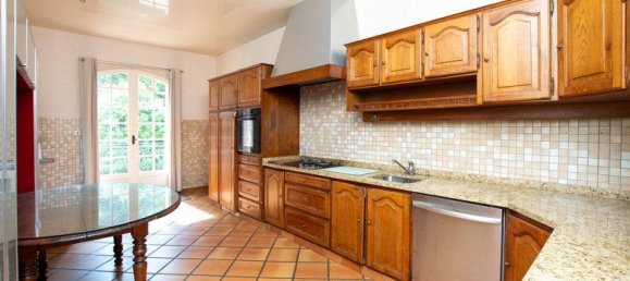 6 bedrooms House in Muret, France No. 341834 6