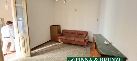 8 bedrooms House in Santa Giusta, Italy No. 353721 7