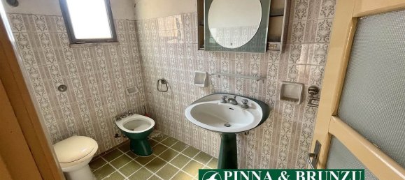 8 bedrooms House in Santa Giusta, Italy No. 353721 10