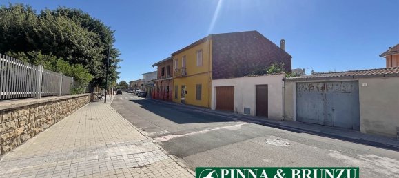 8 bedrooms House in Santa Giusta, Italy No. 353721 3