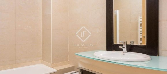 Apartamento de 2 dormitorios en Eixample, Spain No. 24905 9