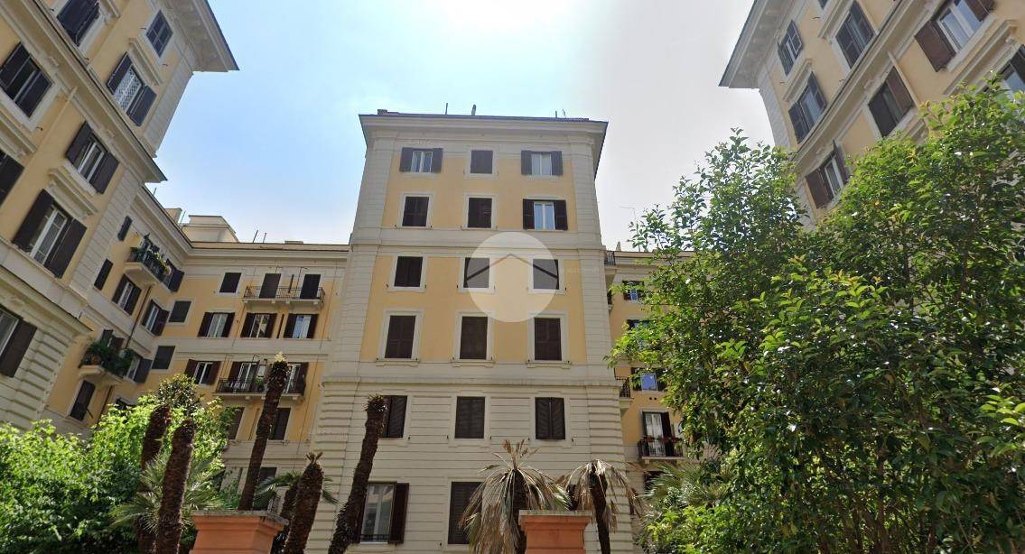 3 bedrooms Apartment in Rome, Italy No. 347966