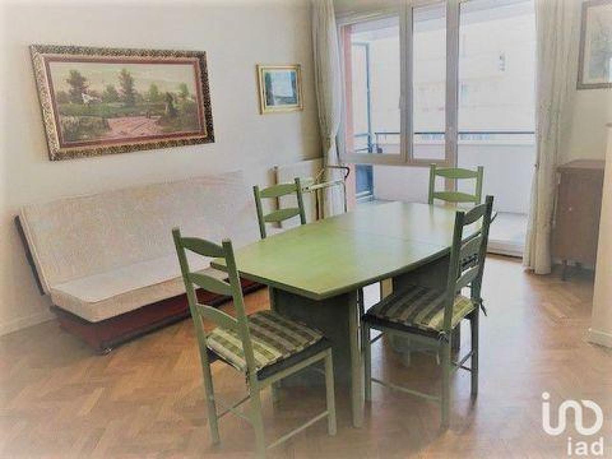 شقة 3 غرف نوم  في Morangis, France رقم 34541