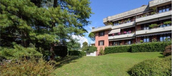 2 bedrooms Apartment in Varese, Italy No. 209976 4
