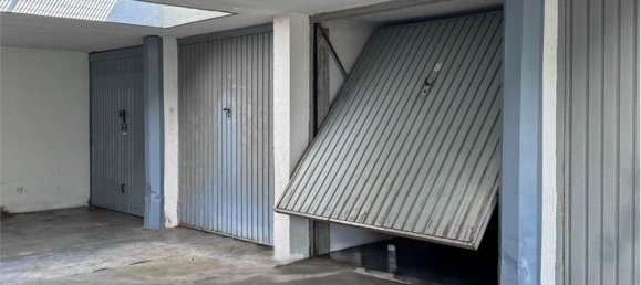 2 bedrooms Apartment in Varese, Italy No. 209976 15