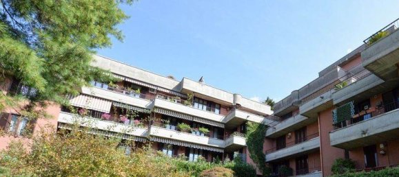 2 bedrooms Apartment in Varese, Italy No. 209976 2