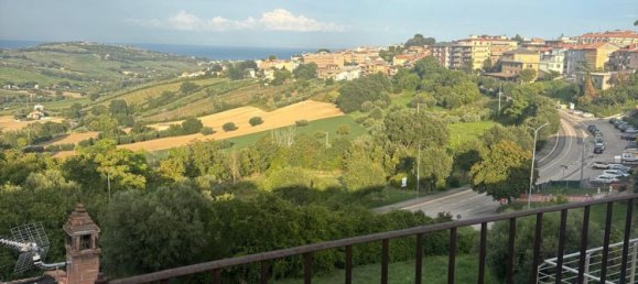 4 bedrooms House in Fermo, Italy No. 330916 8