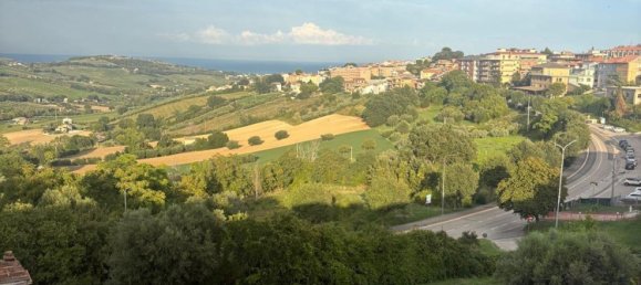 4 bedrooms House in Fermo, Italy No. 330916 6