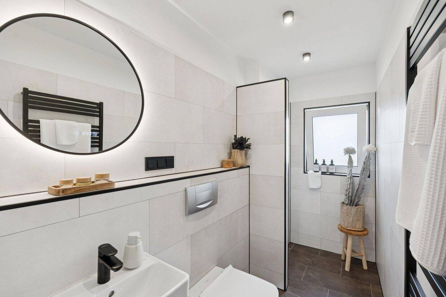 Apartamento de 3 dormitorios en Salzgitter, Germany No. 356631