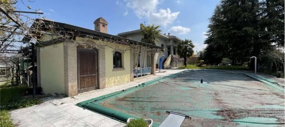 10 chambres Villa à Traversetolo, Italy No. 74994 9