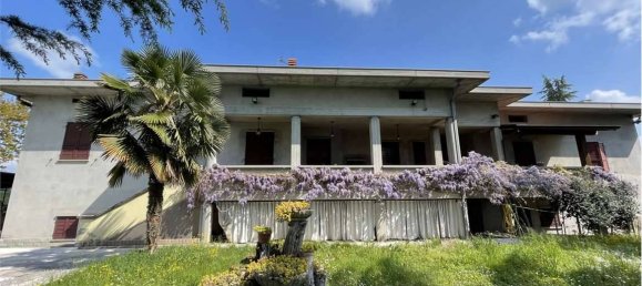 10 chambres Villa à Traversetolo, Italy No. 74994 8