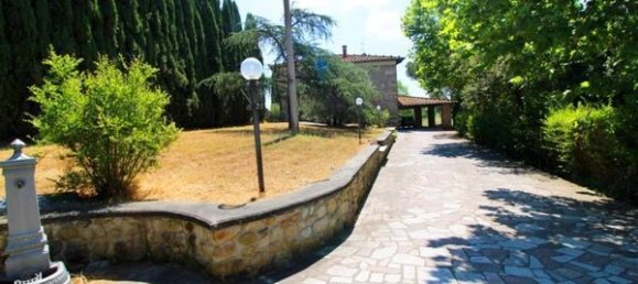 7 rooms Villa in Terricciola, Italy No. 215343 2