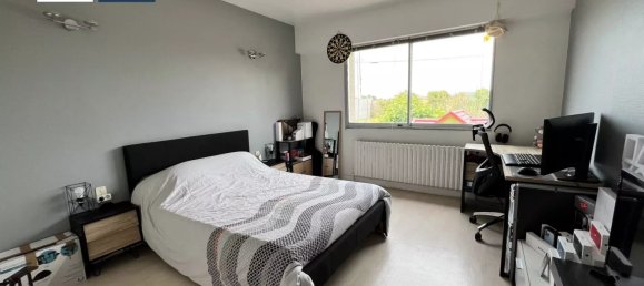 6 bedrooms House in Crepy-en-Valois, France No. 97355 7