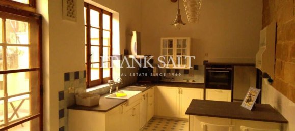 2 bedrooms House in Naxxar, Malta No. 8255 10