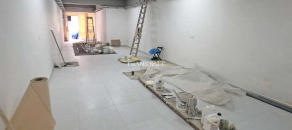 Tienda en Birkirkara, Malta 71 m² No. 13130 2