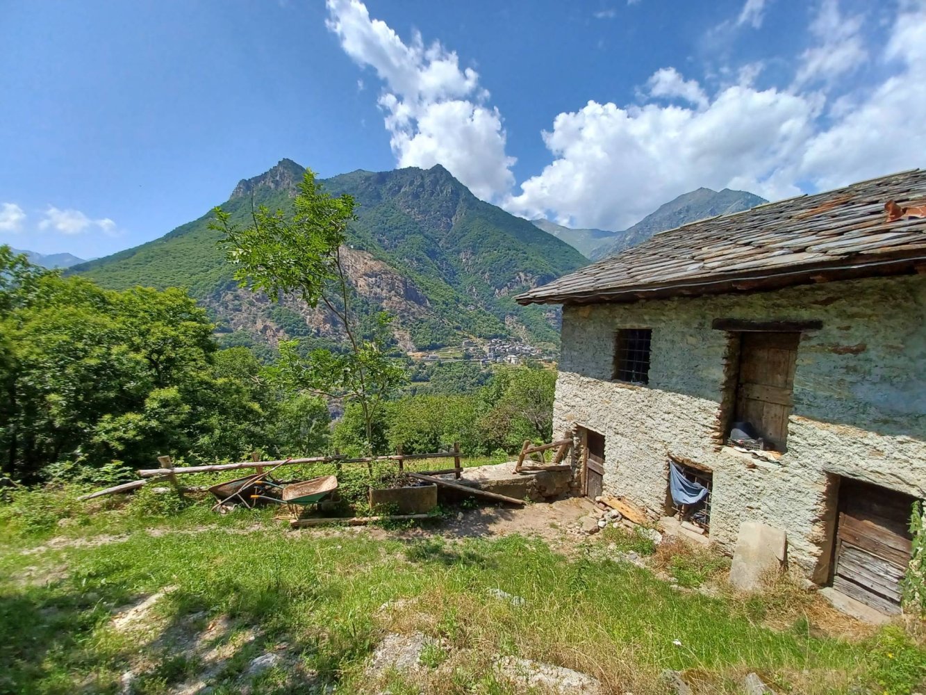 Casa de 2 dormitorios en Pont Saint Martin, Italy No. 291713