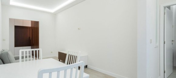 3 bedrooms Apartment in Porto, Portugal No. 53432 9