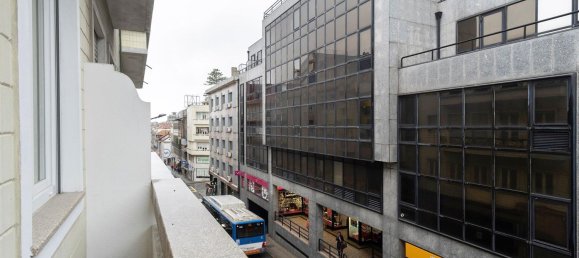 3 bedrooms Apartment in Porto, Portugal No. 53432 28